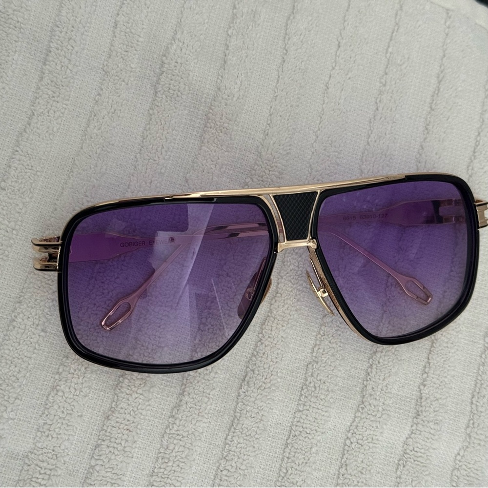 Gobiger Men’s Stylish Purple Sunglasses with a Gold Frame and Carrying Case